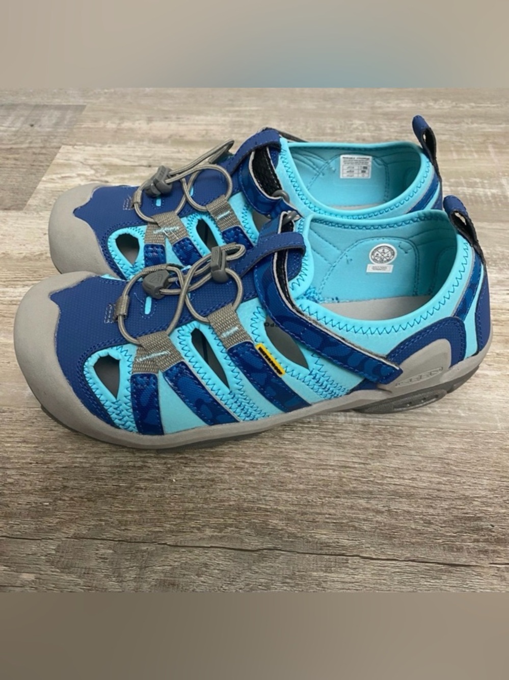 Big Kids' KEEN Knotch Creek Shoe Waterproof *NWOT* size 6